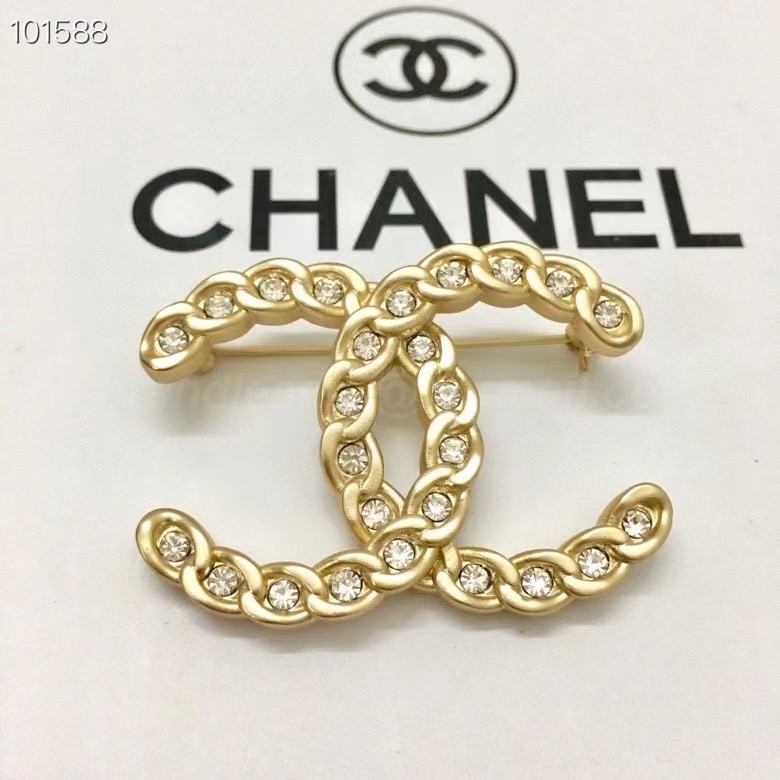 Chanel Brooch 307